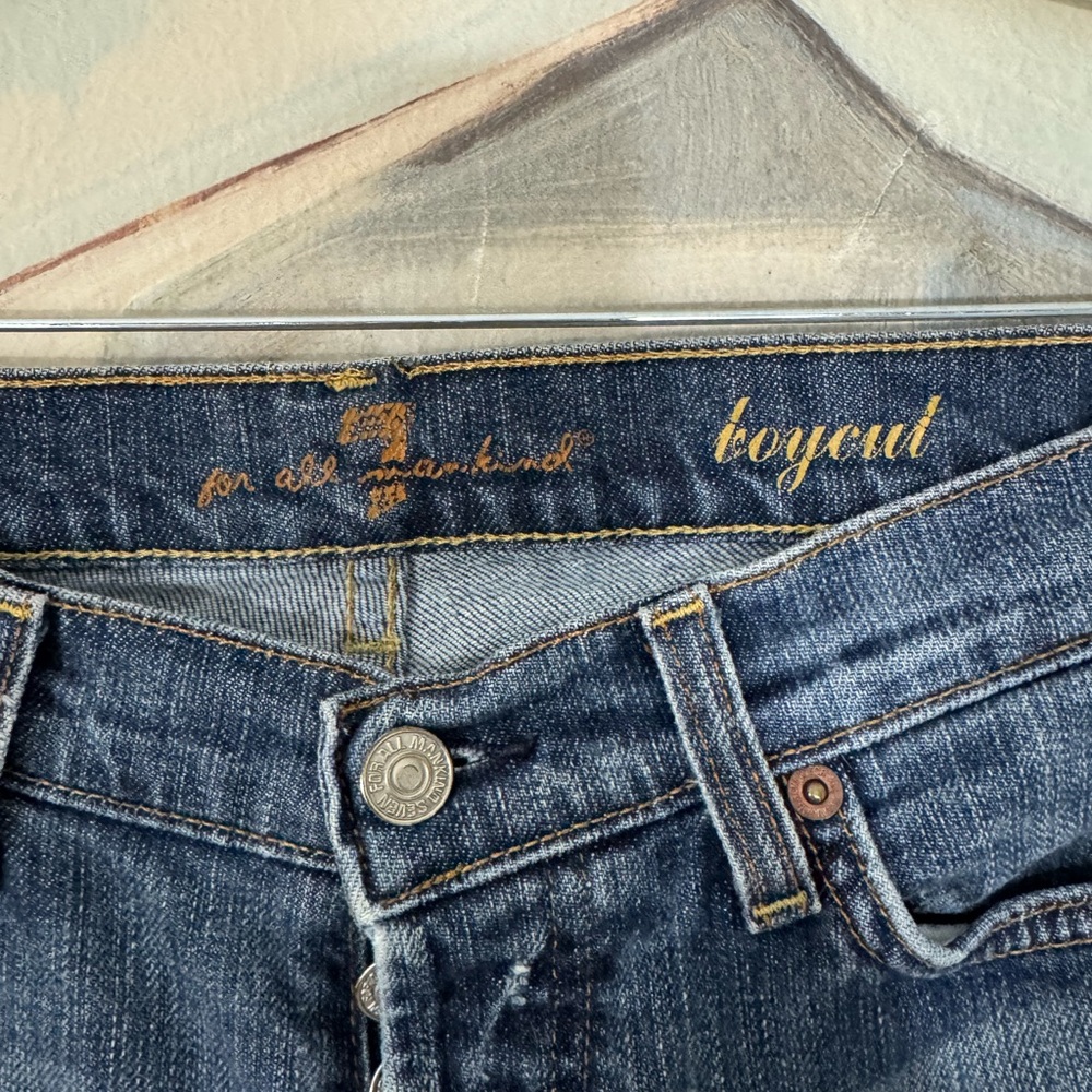 7 FOR ALL MANKIND Boycut Medium Wash Size 28 - Picture 3 of 8